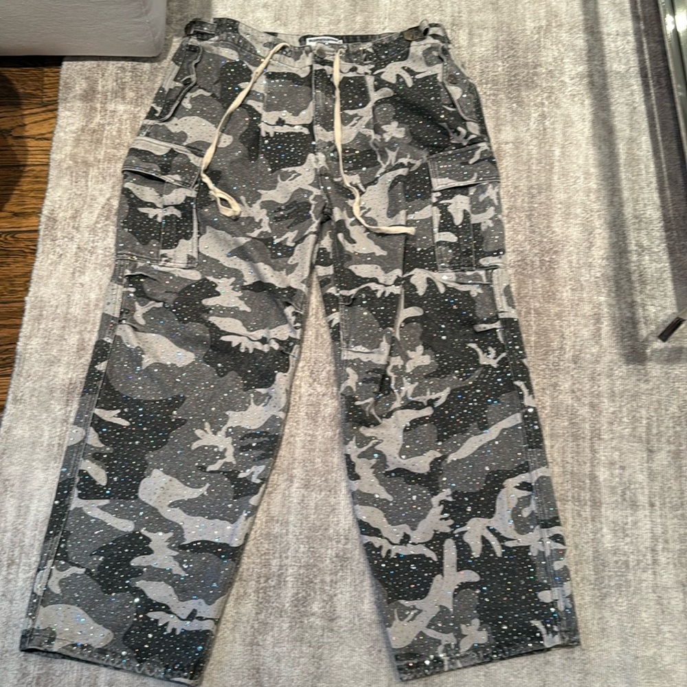 Vale Forever Crystal Rain Cargo Pants Snow Camo. Size 36